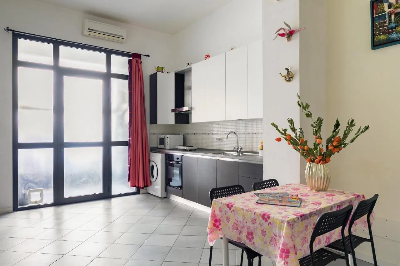 アパート Essenza Holiday House イタリア