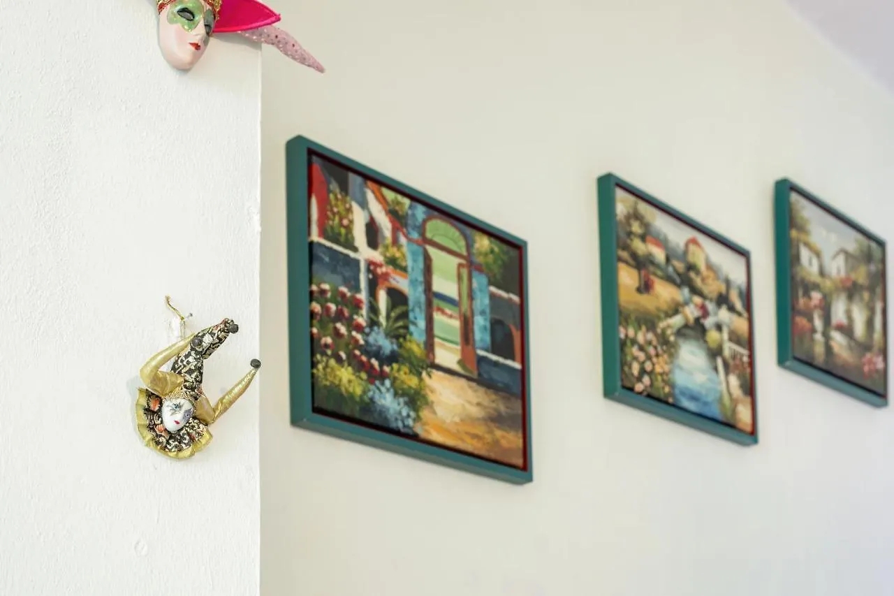 Essenza Holiday House